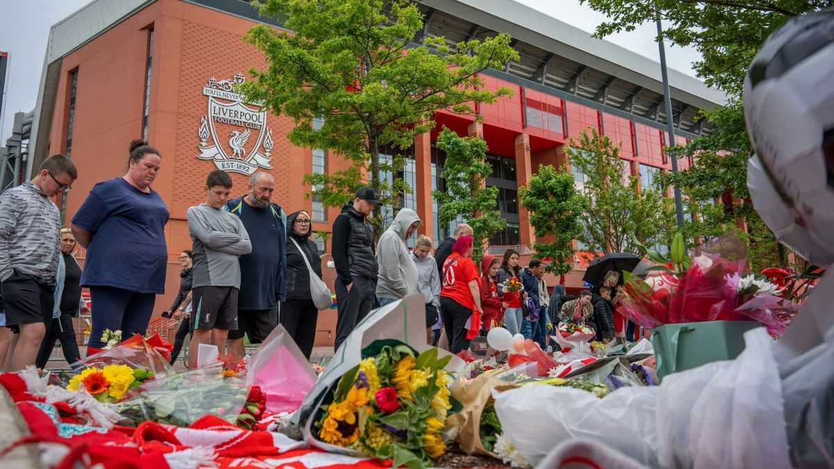 Zum Todestag: Denkmal für Jota an der Anfield Road