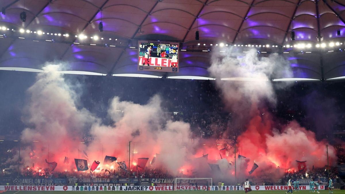 Pyro-Vergehen: Wieder hohe Geldstrafe für HSV