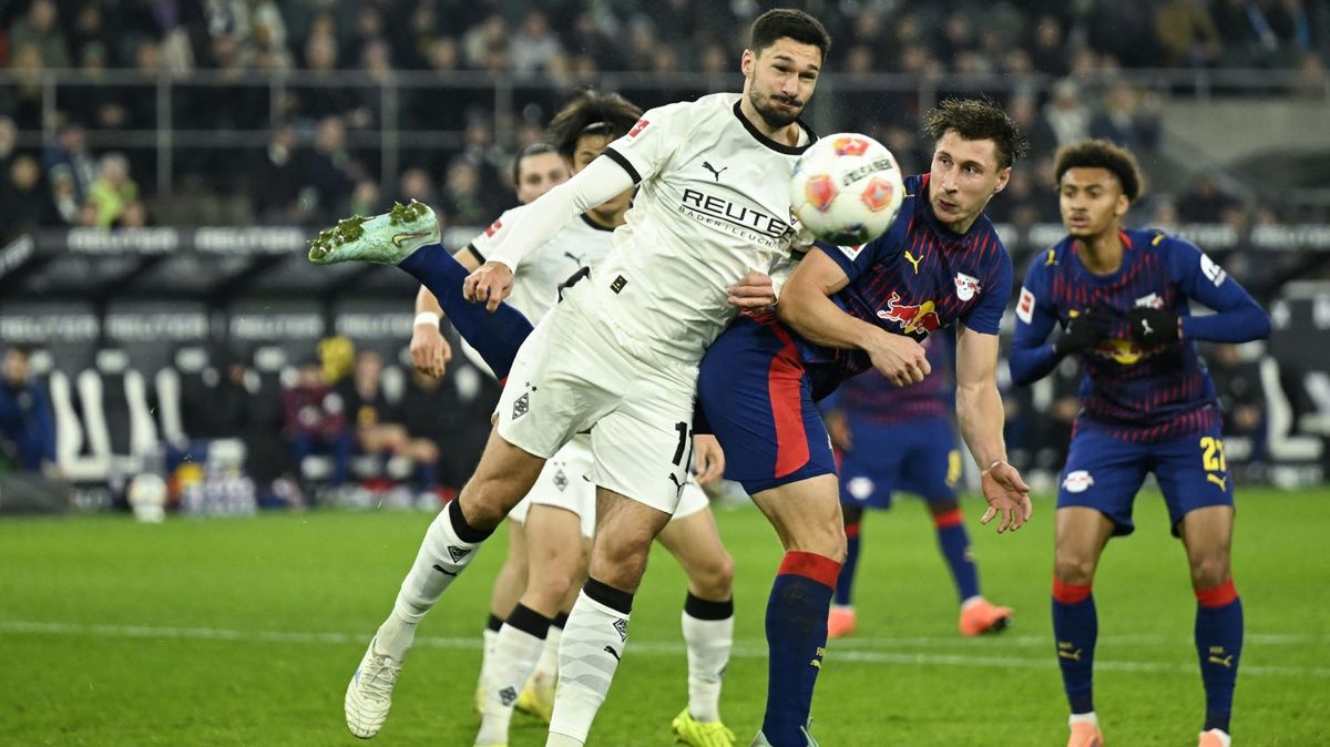 Tim Kleindienst bleibt Kapitän