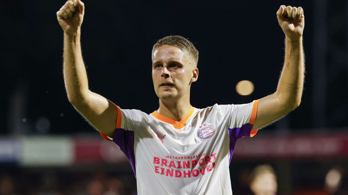 Joey Veerman im PSV-Trikot