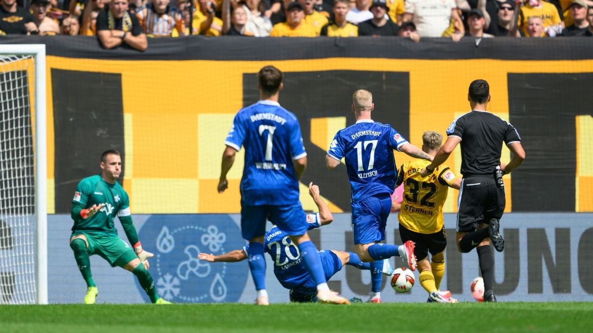 Trifft zur Führung: Dresdens Jonas Sterner