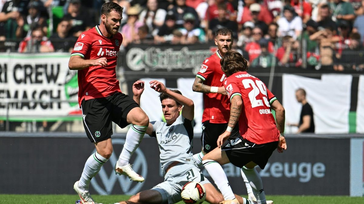 Viele Zweikämpfe in Hannover