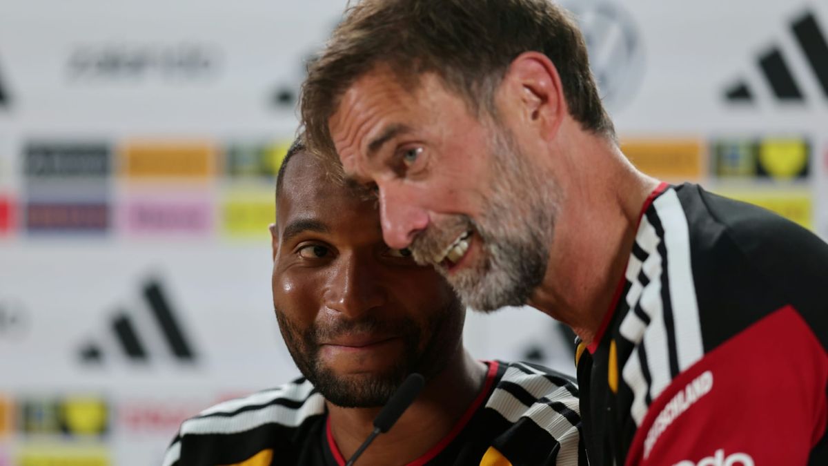 Witzig: Jürgen Klopp (r.) und Jonathan Tah