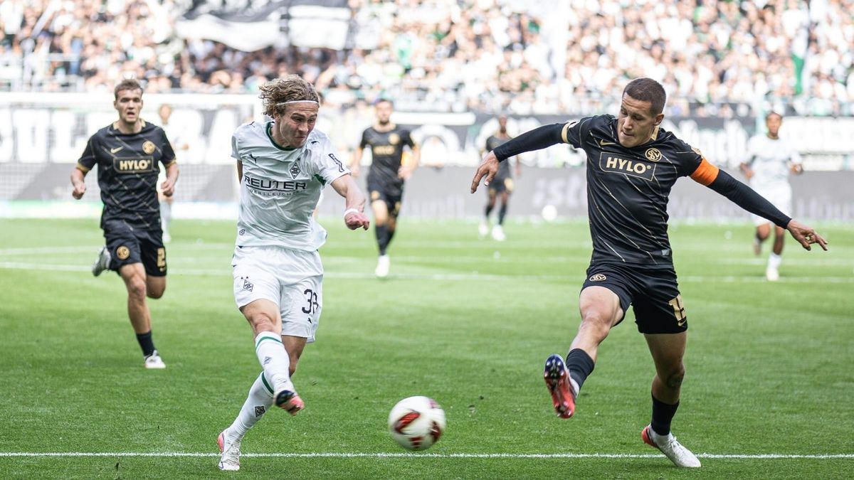 Bolin (Mitte) trifft für Gladbach