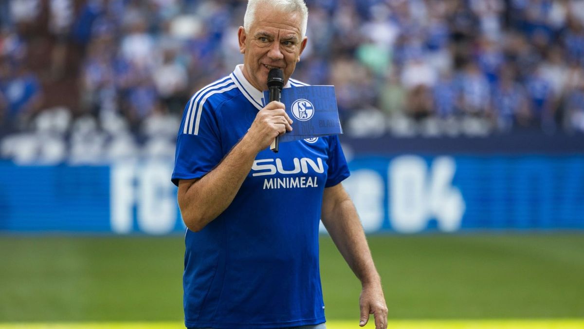 31 Jahre S04-Stadionsprecher: Dirk Oberschulte-Beckmann