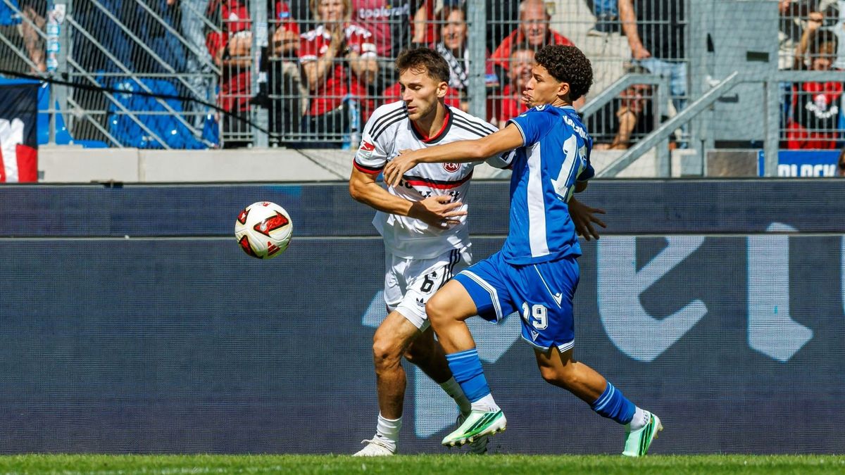 Louey Ben Farhat (r.) im KSC-Trikot