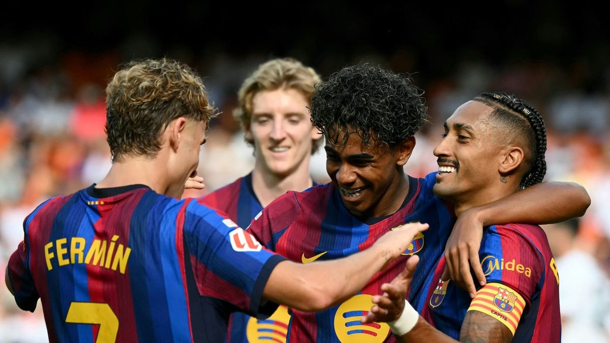 Barcelona feiert sein Offensiv-Trio