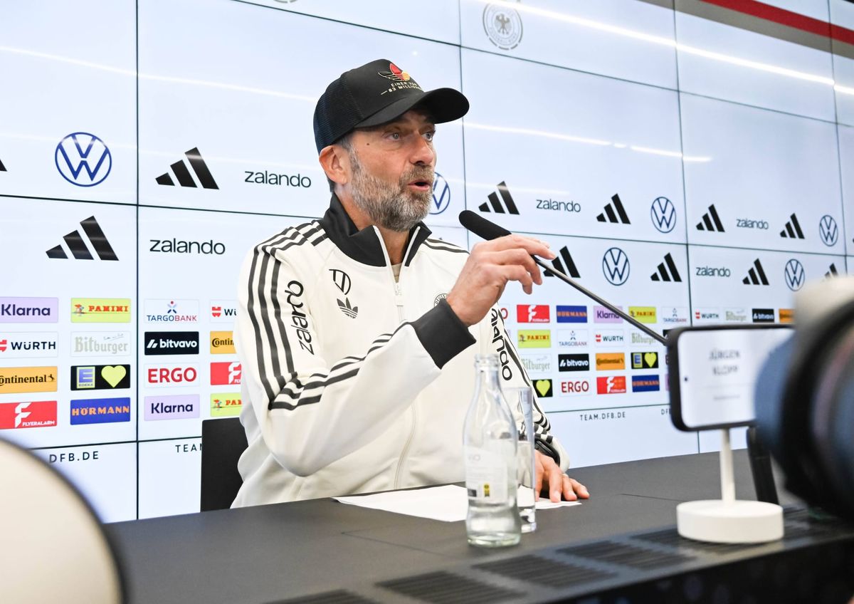 17.09.2026, xsltx, Fussball DFB-Medientermine, Pressekonferenz - Trainer Jürgen Klopp v.l. Jürgen Klopp (Bundestrainer Deutsche Nationalmannschaft) *** September 17, 2026, xsltx, DFB Soccer 