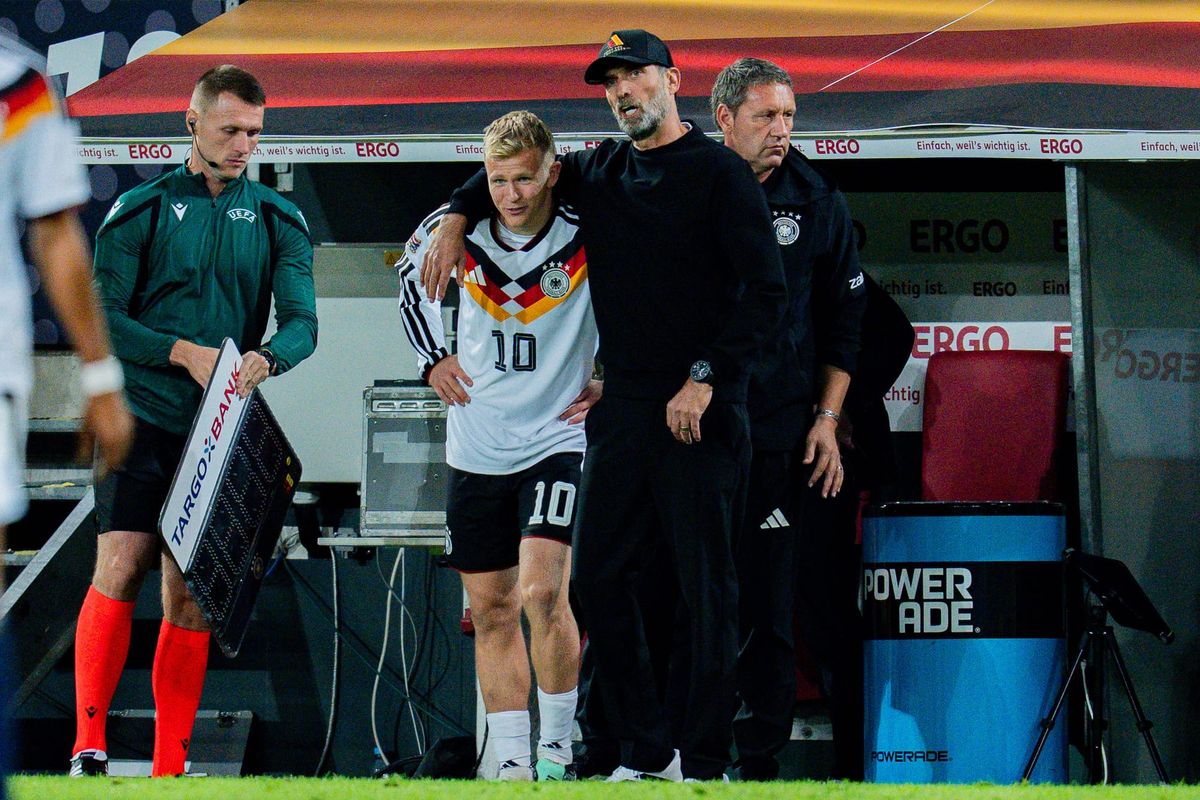 Nations League, Gruppe A, 2. Spieltag, Deutschland vs. Griechenland am 27.09.2026 in der WWK Arena in Augsburg Jonathan Burkardt (Deutschland) Einwechselung mit Jürgen Klopp (Deutschland) **