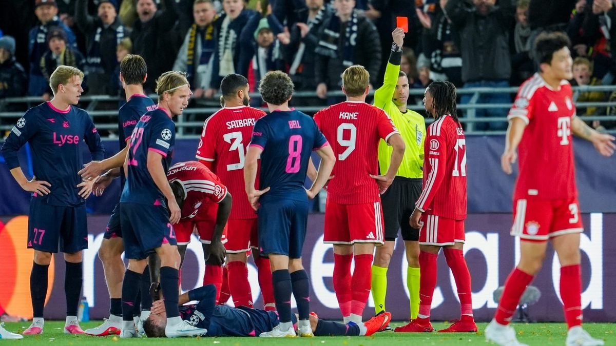 Gelb-Rot in Stavanger: Michael Olise (2.v.r.)