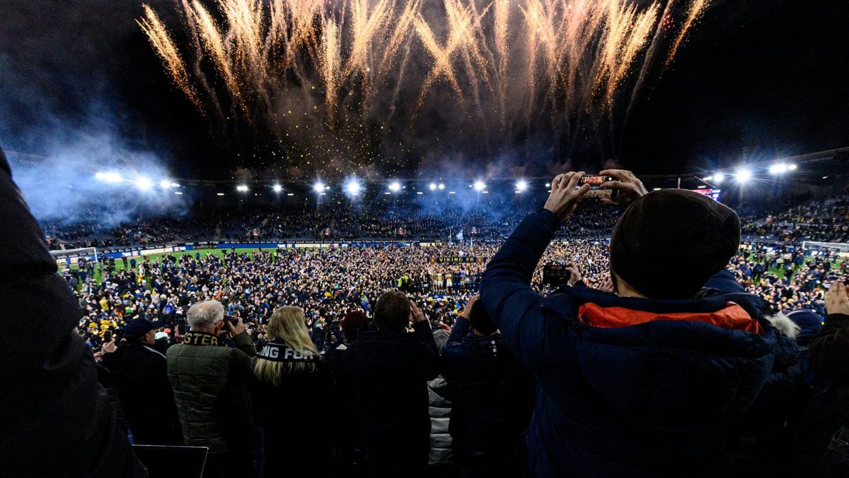 Feuerwerk bei Viking-Meisterfeier 2025