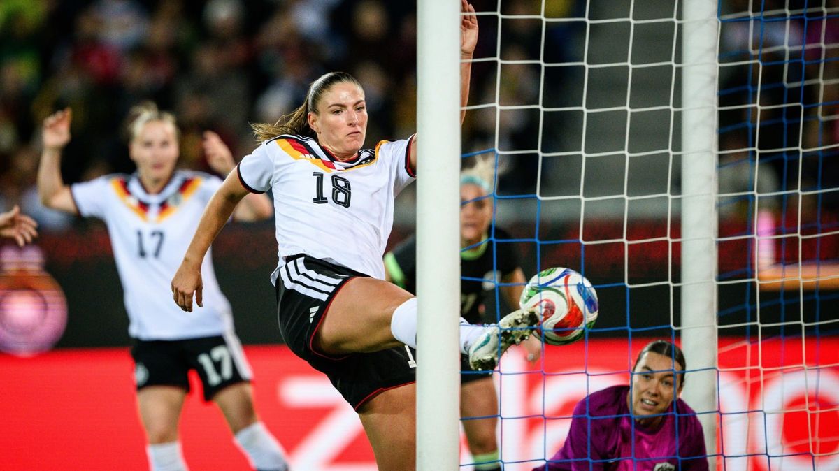 Melissa Kössler beim 1:0 gegen die Matildas