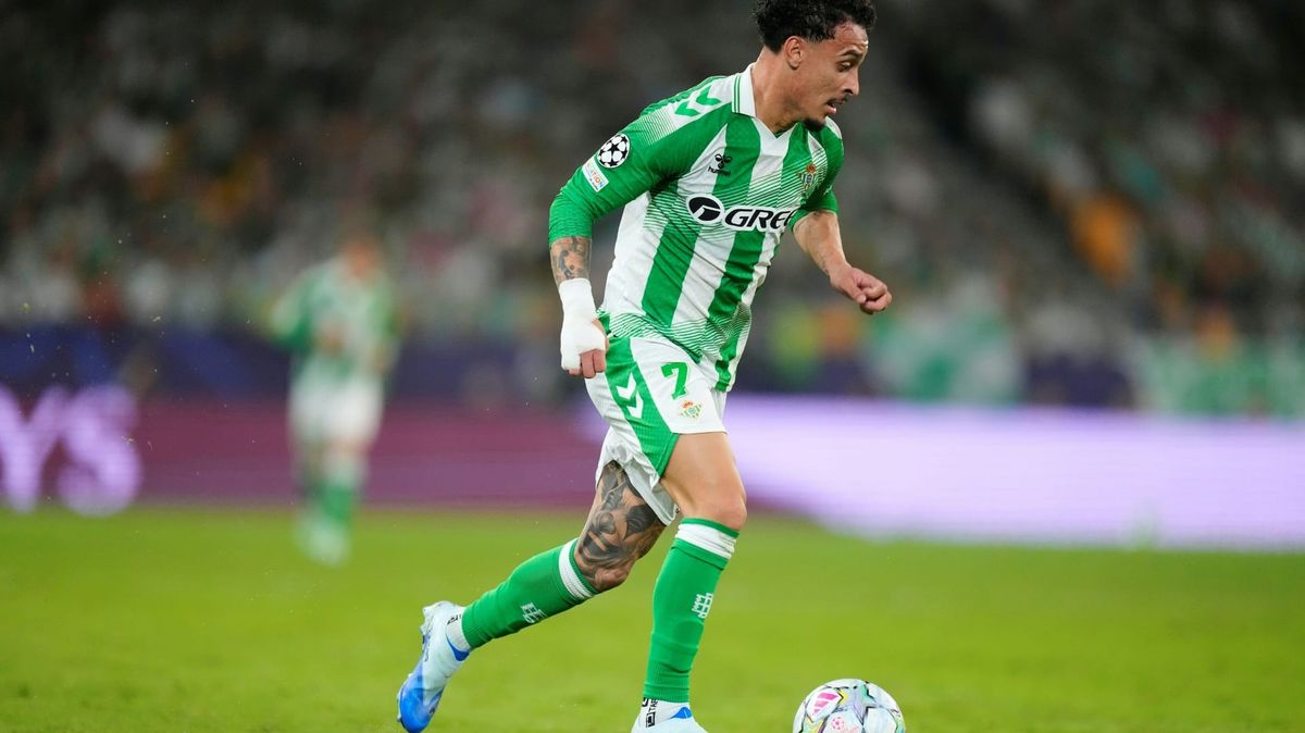 Antony für Sevilla am Ball