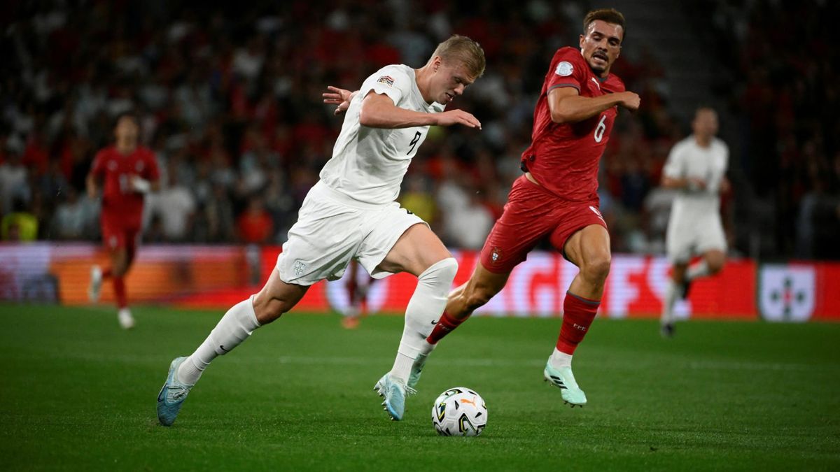 Norwegens Erling Haaland am Ball