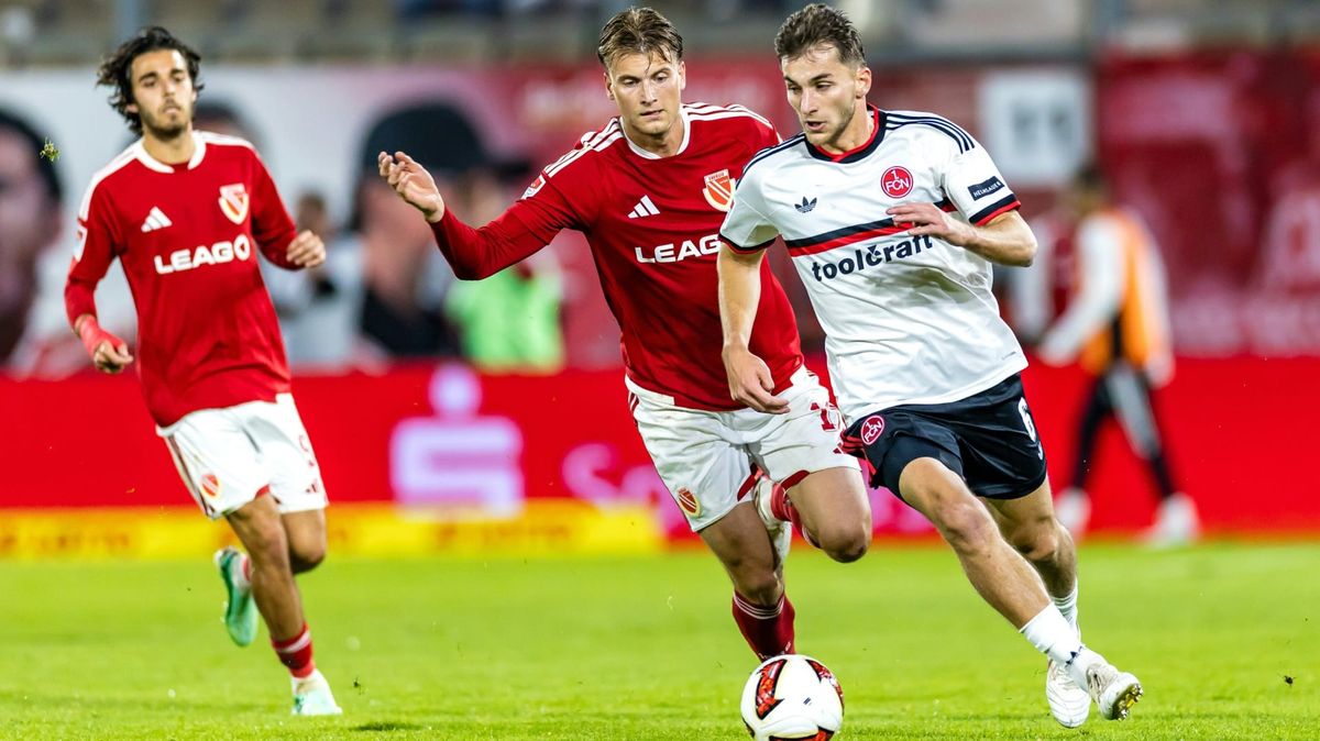 Adam Markhiev (l.) gegen Moritz Hannemann