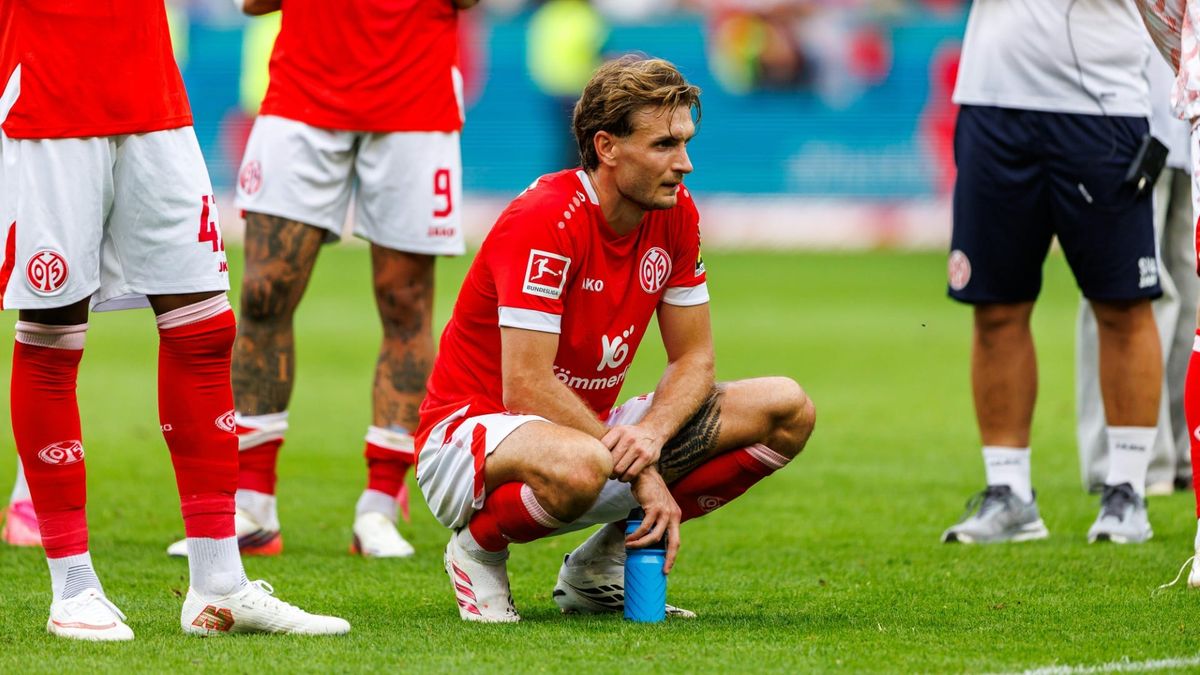Sauer nach dem Spiel: Der Mainzer Stefan Posch