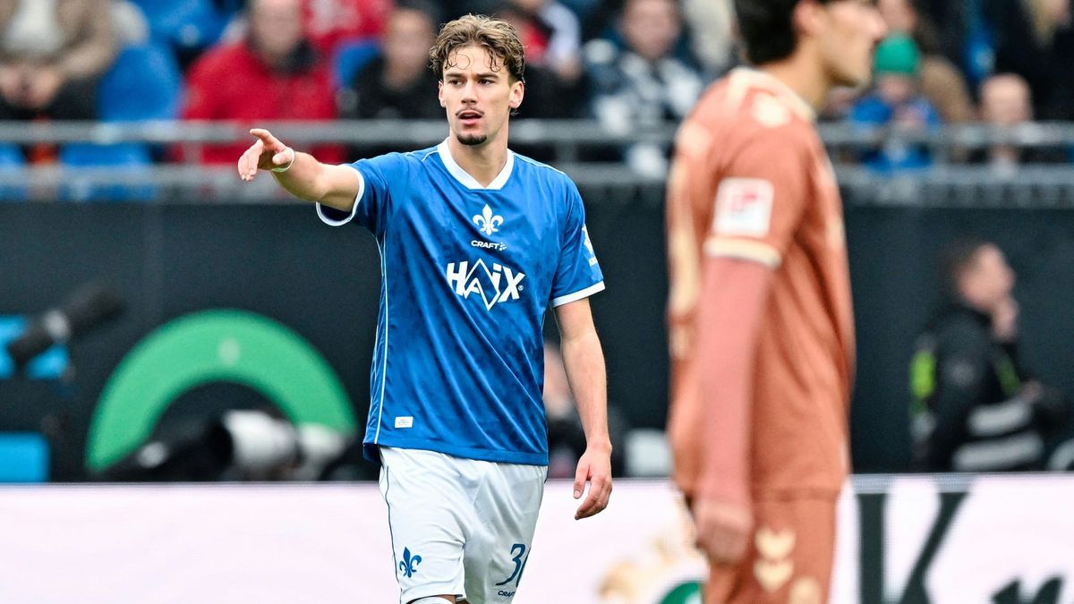 Milan Smit erzielt per Hacke sein drittes Saisontor