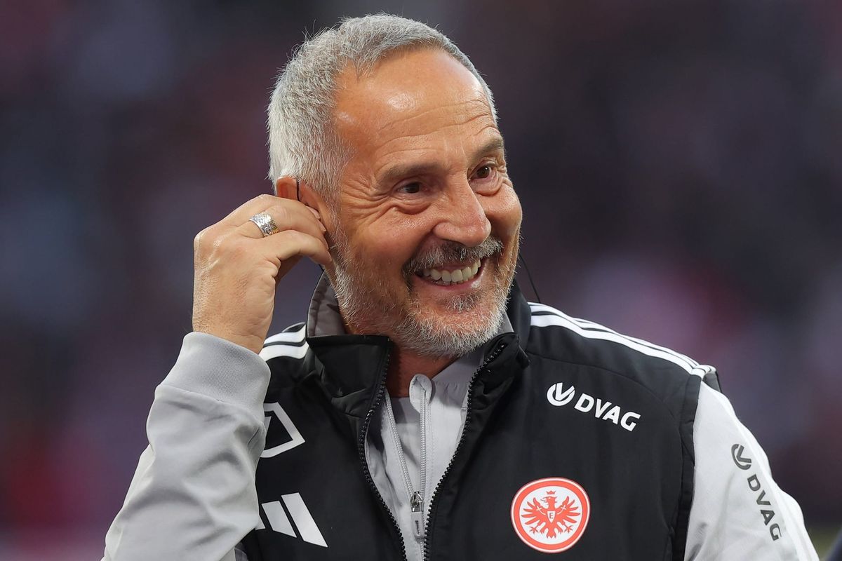 10.10.2026, xtgx, Fussball 1.Bundesliga, RB Leipzig - Eintracht Frankfurt v.l. Trainer Adolf Adi Hütter (Eintracht Frankfurt) (DFL DFB REGULATIONS PROHIBIT ANY USE OF PHOTOGRAPHS as IMAGE SE