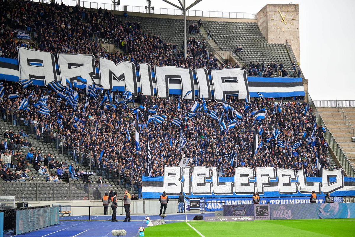 Arminia Bielefeld, Fans, GER, Hertha BSC vs. Arminia Bielefeld, 2. Bundesliga, Saison 2026 27, 09. Spieltag, 24.10.2026 (DFL REGULATIONS PROHIBIT ANY USE OF PHOTOGRAPHS AS IMAGE SEQUENCES AN