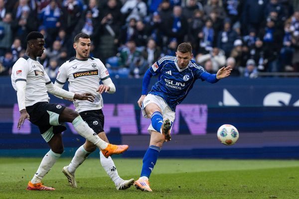 Edin Dzeko: Rekord-Tor bei Schalke-Debüt zeigt sofort seinen Wert in der 2. Liga