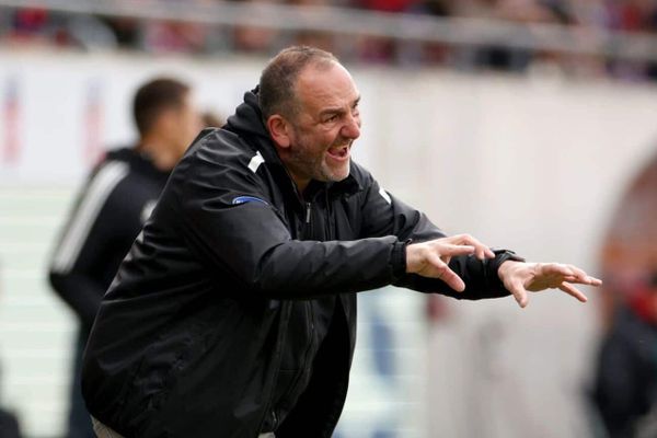 Wer ist dienstältester Trainer nach Frank Schmidt?