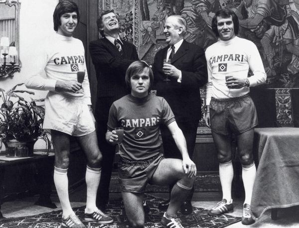 Als der HSV mit Campari den Aufstieg der Trikotwerbung einleitete