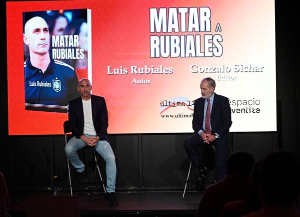 Rubiales mit Eiern beworfen: Der Skandal ist, dass er den Grund immer noch nicht kapiert