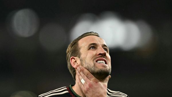 Presse: Arsenal zerreißt Bayerns "Mantel der Unbesiegbarkeit"