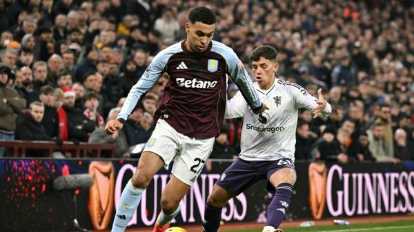 Auch ManUnited besiegt: Villas Weihnachtsmärchen geht weiter