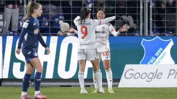 Ohne Schüller und Popp: Bayern und Wolfsburg siegen