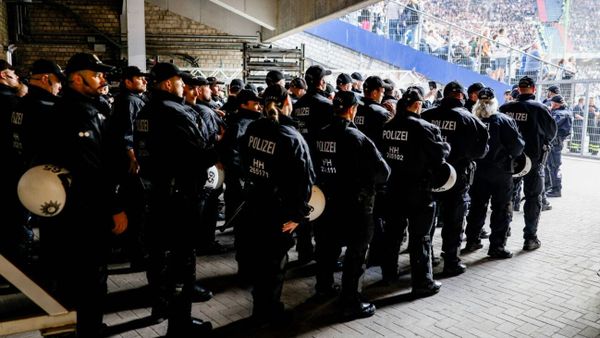 Wolfsburg- und Pauli-Fans liefern sich Schlägerei