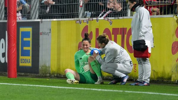 Schulter-OP: Bayer-Torhüterin Voll fällt mehrere Monate aus