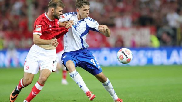 Elfmeter entscheidet: Schalke verliert in Kaiserslautern