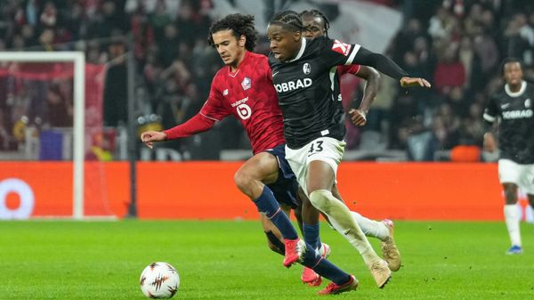 Giroud trifft spät: Freiburg trotz Niederlage im Achtelfinale
