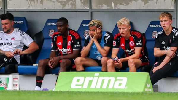 Ekitiké ohne Einsatz bei Eintracht-Test