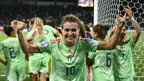 Italien trifft auf England im Halbfinale der Frauen-EM