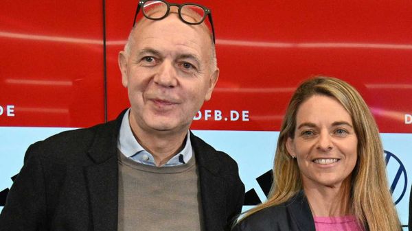 Neuendorf und Künzer bekräftigen: Mit Wück in die Zukunft