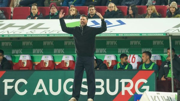 Dortmund klettert, Augsburg taumelt weiter