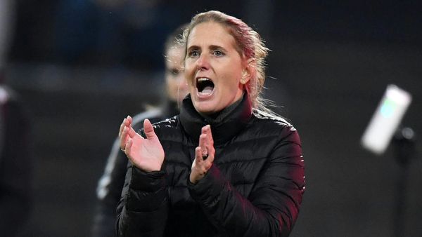 Köln verlängert mit Trainerin Carlson