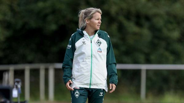 Kromp: DFB-Frauen von Spanien spielerisch Welten entfernt