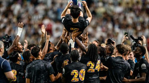 Mit den "Seoul-Mates": Son feiert emotionalen Spurs-Abschied