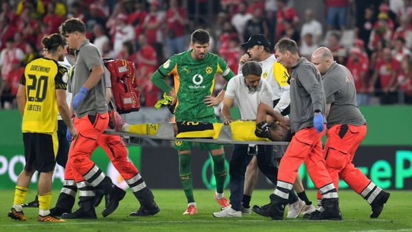 Entwarnung: Schwere Knieprellung bei BVB-Profi Couto