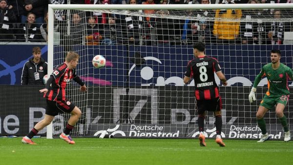 Doppelpack Burkardt: Frankfurt gelingt Befreiungsschlag