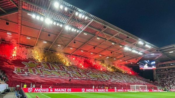 Wegen Pyro: Geldstrafe für Mainz - Fanausschluss droht