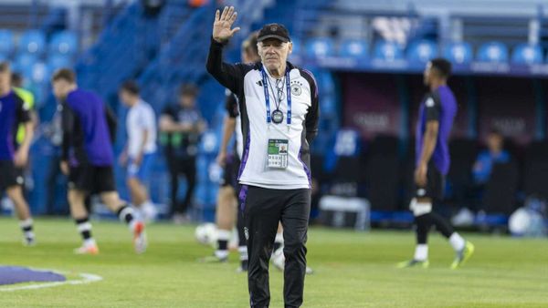 Hermann Gerland beendet legendäre Fußballkarriere
