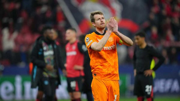 Nächster Abgang: Auch Kapitän Hradecky verlässt Leverkusen