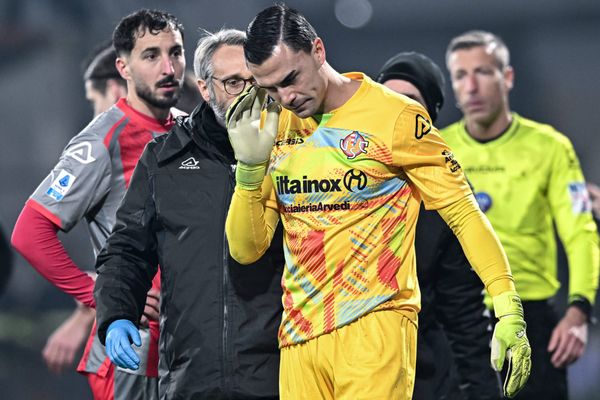 Böller auf Torwart: Inters Sieg wird zur Schande für den italienischen Fußball