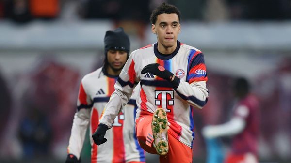 FC Bayern mit Musiala gegen Frankfurt