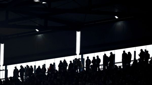 Köln: Zuschauer nach Sturz verstorben