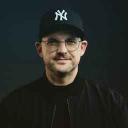 Warum wir Kommentatoren oft falsch bewerten